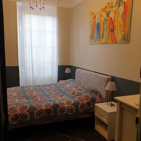 Appartement intra muros 8 personnes climatisé Wifi stationnement facile Aviñón Exterior foto