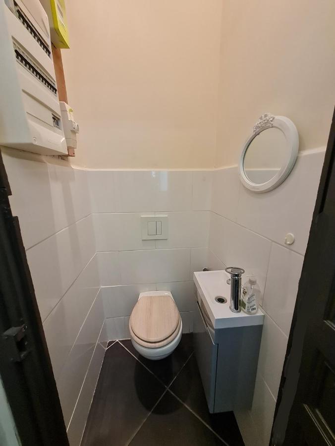 Appartement intra muros 8 personnes climatisé Wifi stationnement facile Aviñón Exterior foto