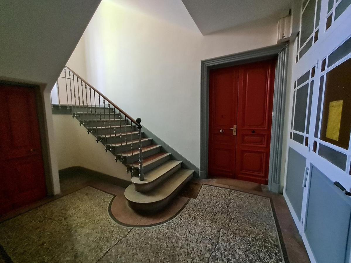 Appartement intra muros 8 personnes climatisé Wifi stationnement facile Aviñón Exterior foto