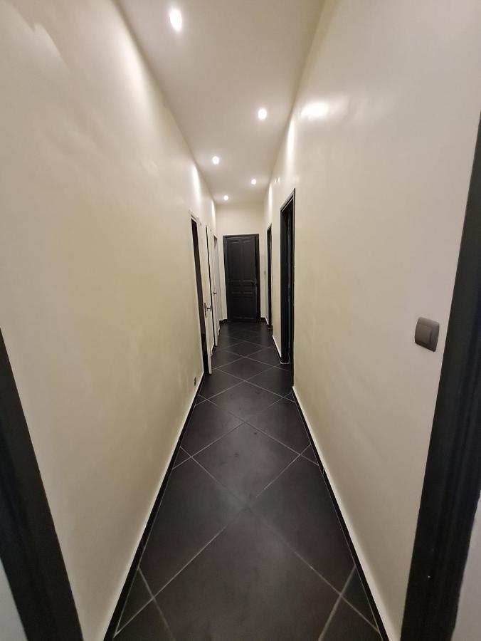 Appartement intra muros 8 personnes climatisé Wifi stationnement facile Aviñón Exterior foto