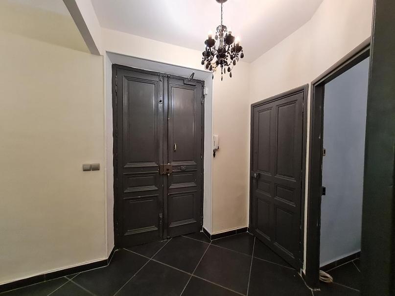 Appartement intra muros 8 personnes climatisé Wifi stationnement facile Aviñón Exterior foto