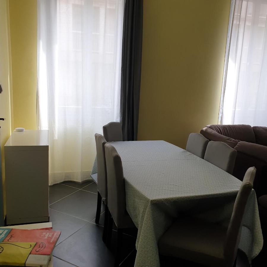 Appartement intra muros 8 personnes climatisé Wifi stationnement facile Aviñón Exterior foto
