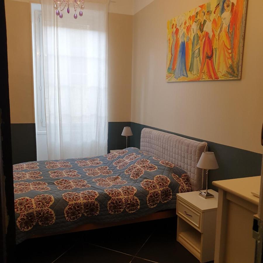 Appartement intra muros 8 personnes climatisé Wifi stationnement facile Aviñón Exterior foto
